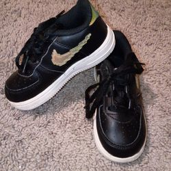 Nike Shoes 8c $15 OBO 
