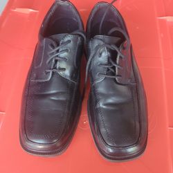 Youth/mens Size 6.5 Dress Shoes