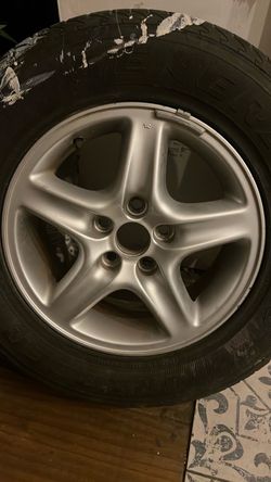 Lexus-Silver 5-Spoke Alloy Wheel with Tire