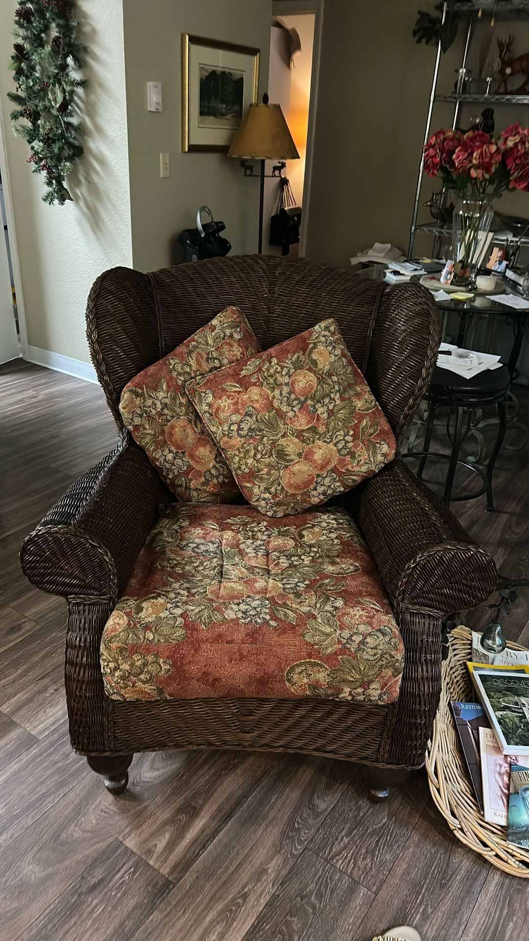 Beautiful Wing Bk Wicker Chair With Rust & Greens & Golds Excellent Condition Pd Over 2000$ asking 575$ Pk Up Everett Mall Way