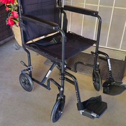 ** Novoa Manual Transport Wheelchair **
