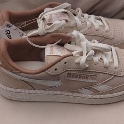 New Reebok  For Women Size 8.5