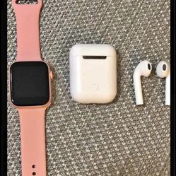 Smartwatch And Earbuds 