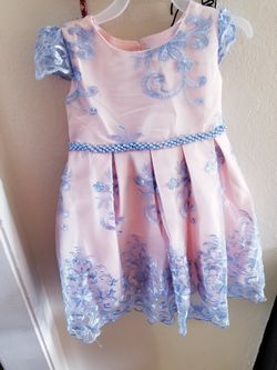 Baby girl frok size 4t