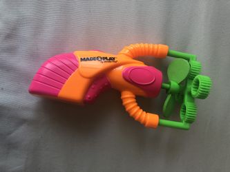 Made 2 play by stride rite bubble machine