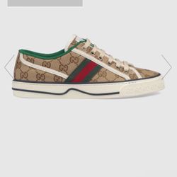 Women’s Gucci Shoe Size 5