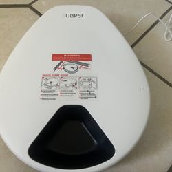 Automatic Temperature  Control Pet Feeder 