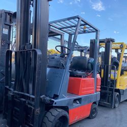 Toyota forklift for sale. Perfect condition.