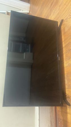 32 inch Samsung tv and Roku attachment