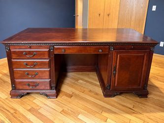 Large Ornate Mahogany Executive Desk – Traditional Wood Office Desk – Excellent Storage
