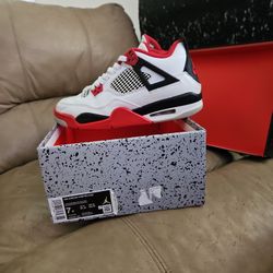 Air JORDAN 4 RETRO ( Gs ) 7y  IF ITS STILL POSTED ITS STILL AVAILABLE.. 