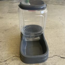 Dog/Cat Water Drinker