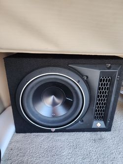 Rockford Fosgate P3 D4 10" DVC sub in Loaded Rockford Fosgate enclosure