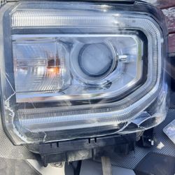 2018 GMC Sierra 1500 Lights 