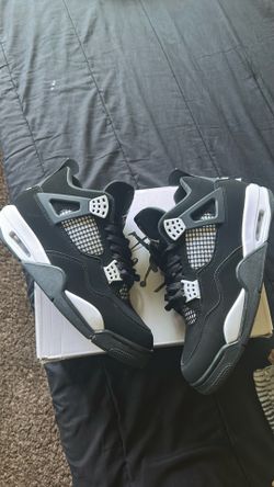 Jordan 4s