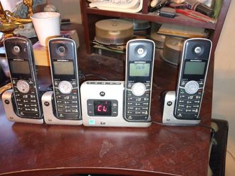 MAGNAVOX HOME TELEPHONE AND ANSWERING MACHINE 