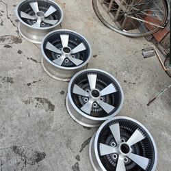 VINTAGE HOLLYWOOD KUSTOM WHEELS!!! VERY RARE!! 750$