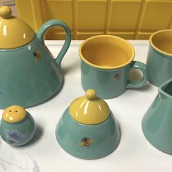 Lot Of 22 Pieces Dish Set