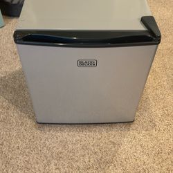 Mini Fridge Made By Black Decker