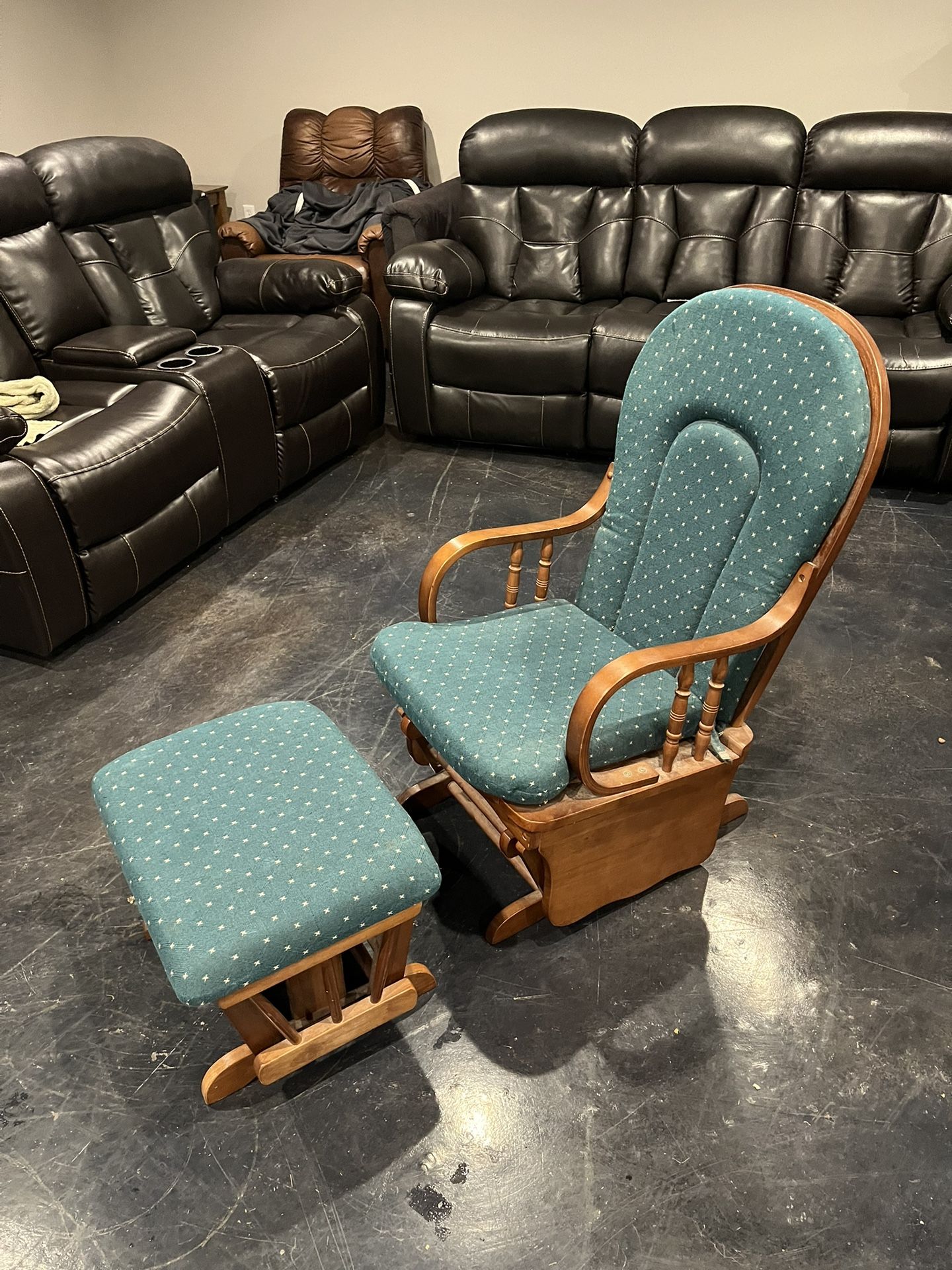 Glider Rocker With Ottoman