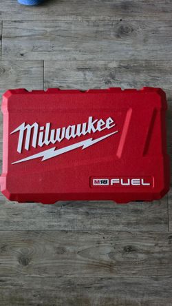 Milwaukee  M18 Fuel tool case kit Excellent Conndition no tool !
