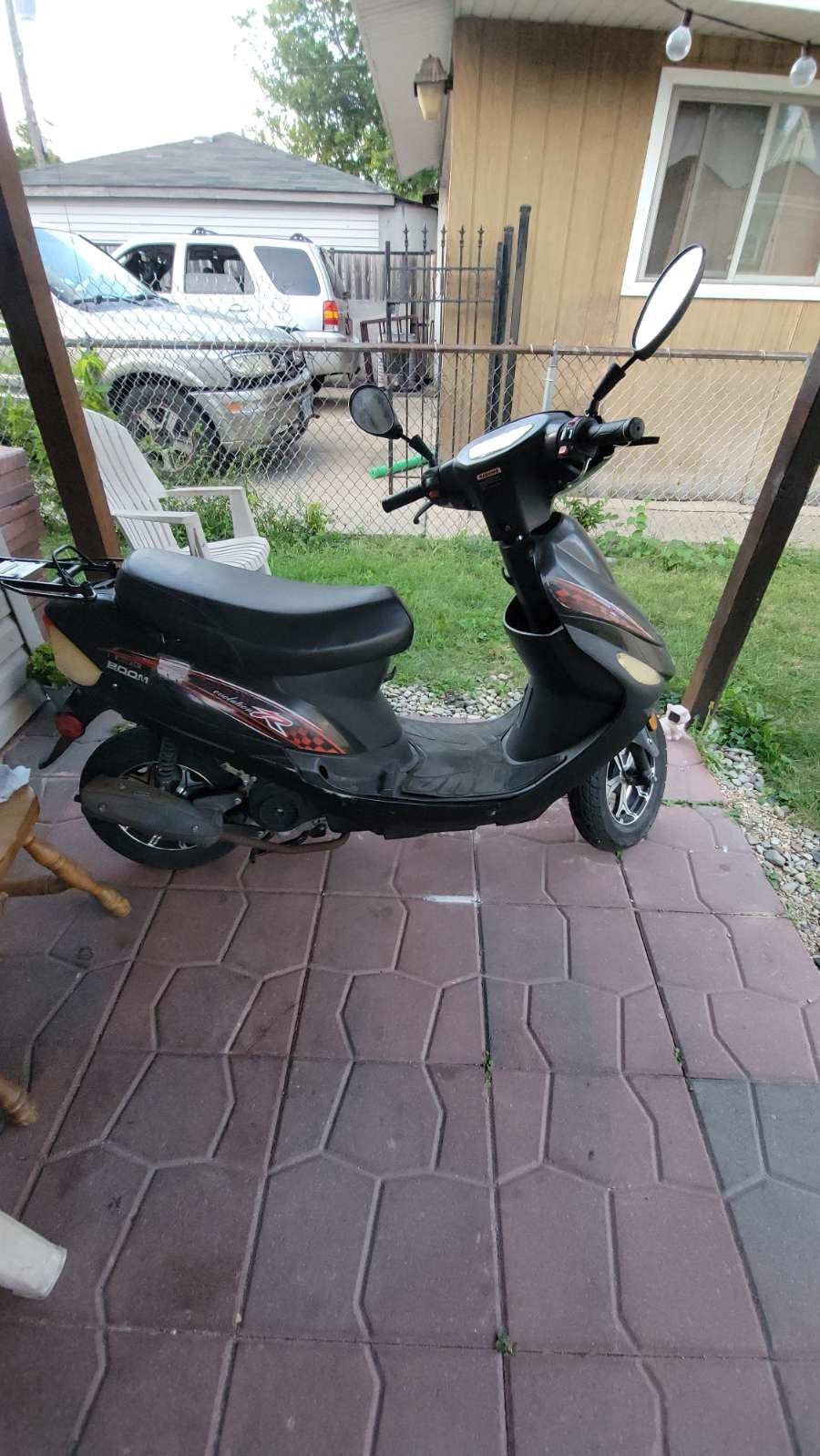 Boom Black Evolotion R Motorcycle/ Scooter 2021