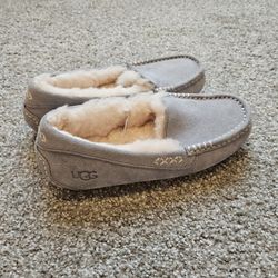 UGG Ansley Moccasin Women's Size 6