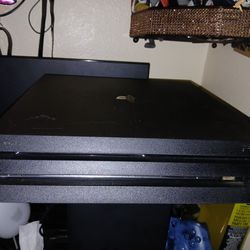 Used Ps4 Pro 