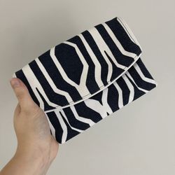 ANN TAYLOR Navy Blue White Striped Fabric Clutch Wallet NEW