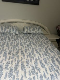 Queen Bed