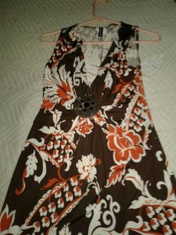 Gorgeous fall color dress size med in perfect condition 10$