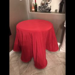 ROUND RED TABLECLOTH WITH-ROPE EDGE