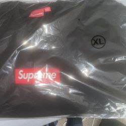 Supreme Crewneck 2022