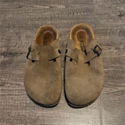Naot Women’s Suede Clogs 