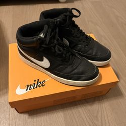 Nike Shoes Like New! Women’s Size 10