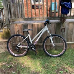 Woman’s Mountain Bike 