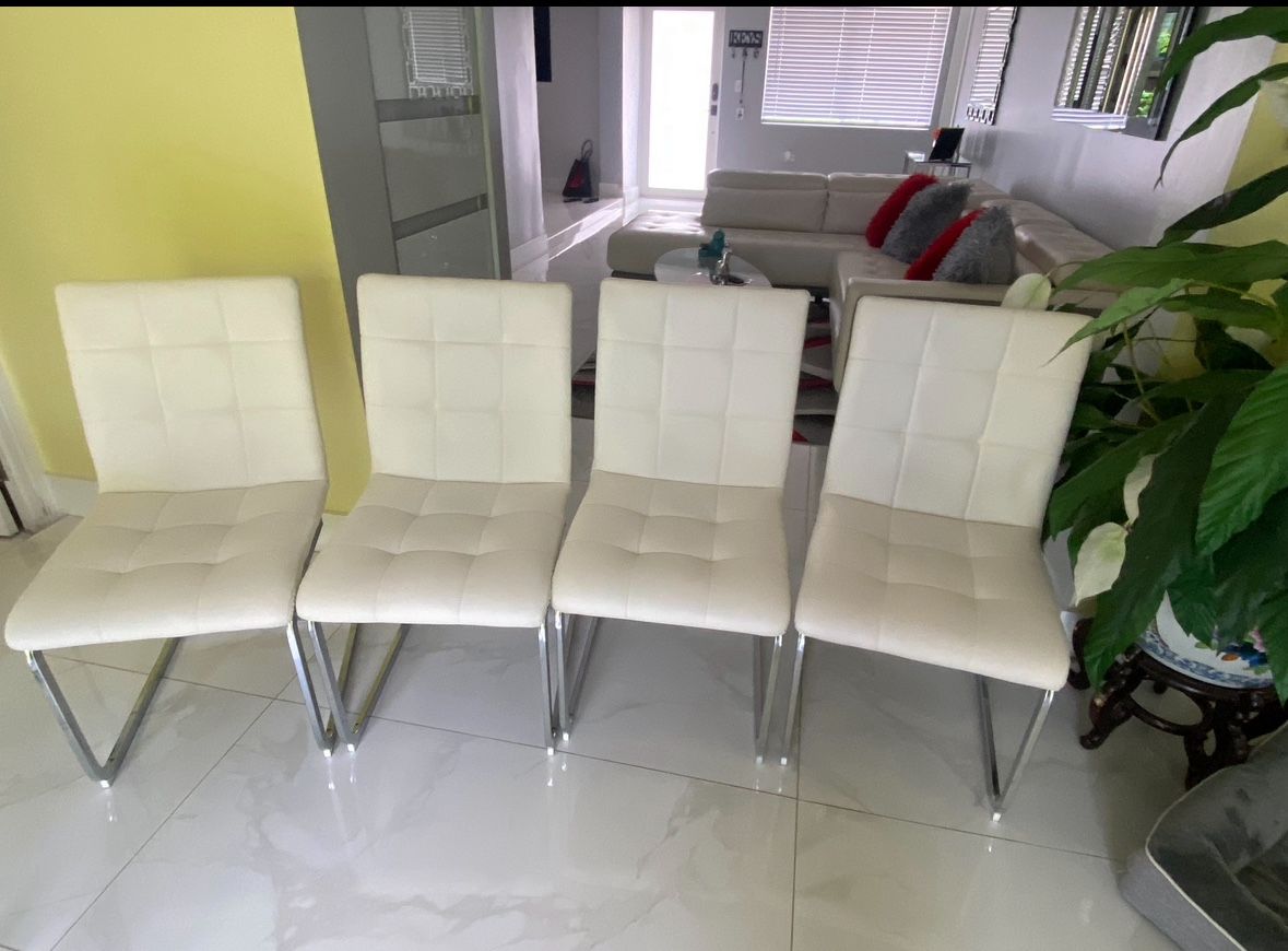 Juego de comedor 4 sillas y mesa de cristal