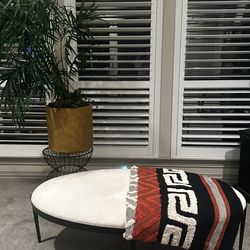 Modern Oval Upholstered Coffee Table / Ottoman