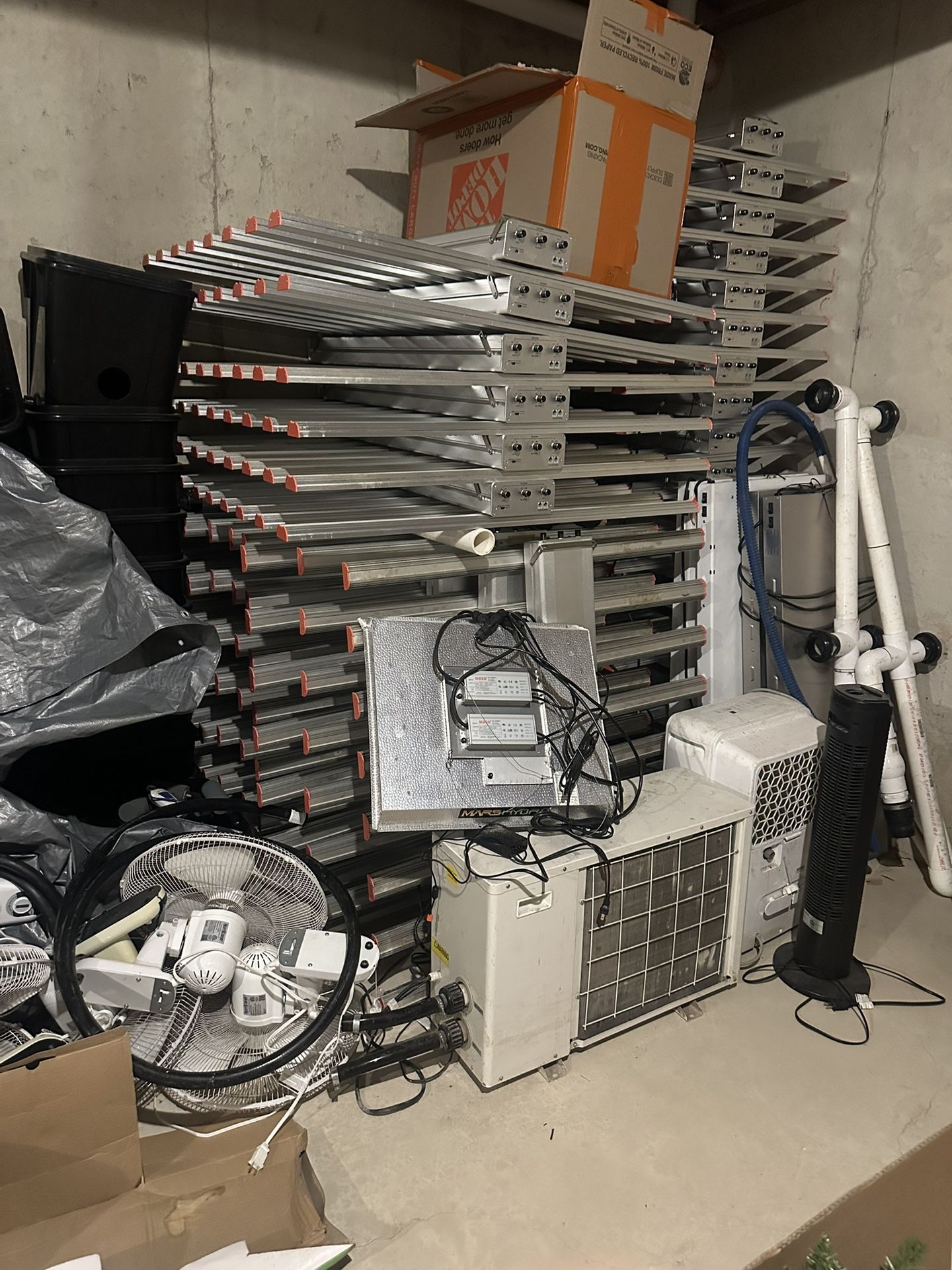 Hydroponic Grow Equipment