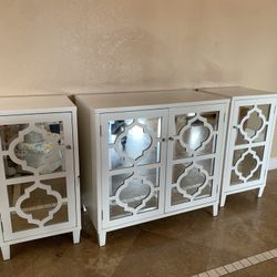 3 Section Mirrored Cabinets 