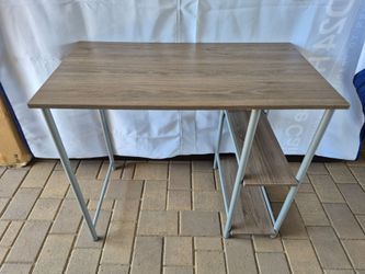 36" width X 20" depth X 30" height// small Desk In Good Condition