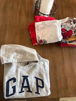 Boys gap hoodie 18/20