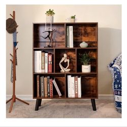 Bookshelves 