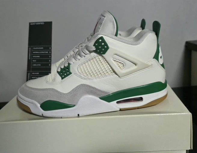 Jordan Retro 4 SB Pine Green