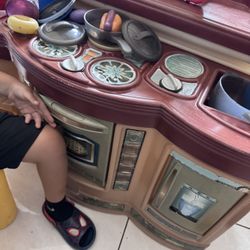 Play kitchen 