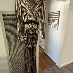 Black And Gold Formal Gown Size Medium