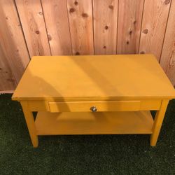 COFFEE TABLE 
