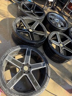 Strada Black Wheels