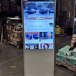 Save time & labor with automatic media playback 🎬 This Android digital signage kiosk plays ads