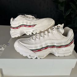 NIKE AIR MAX 95 UNDEFEATED Sz 8 DS